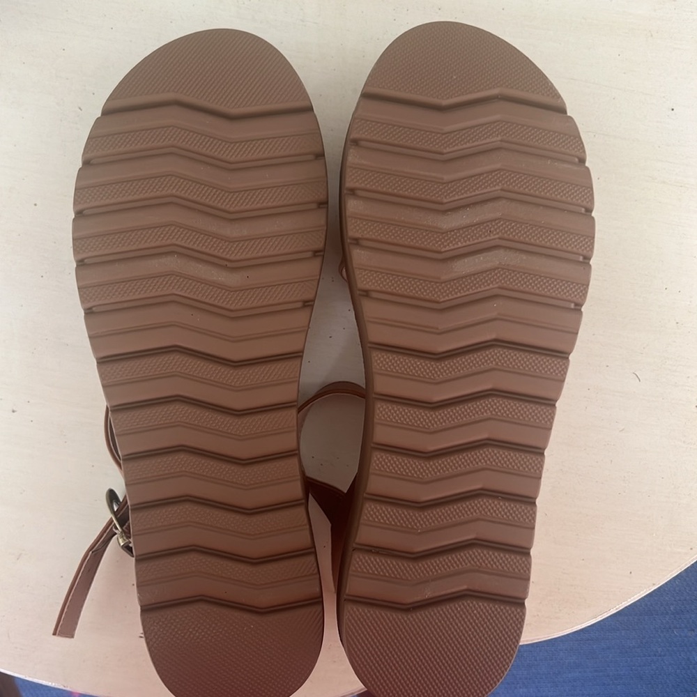 Tan/ Neutral Strappy Sandal - Picture 3 of 5